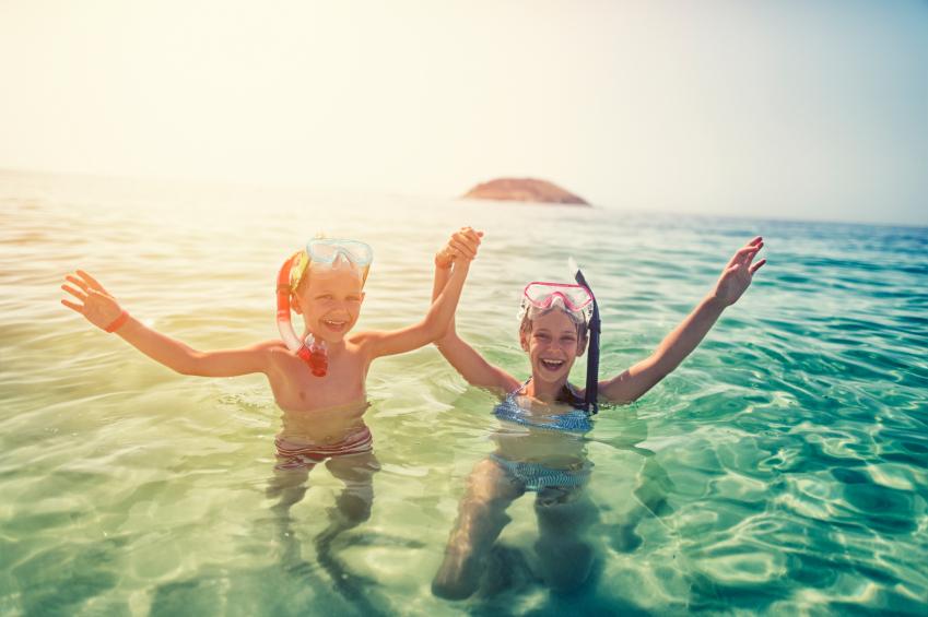 Choosing the Right Swim Goggles for your Vacation